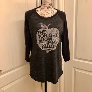 Jimmy Fallon Tee Size L